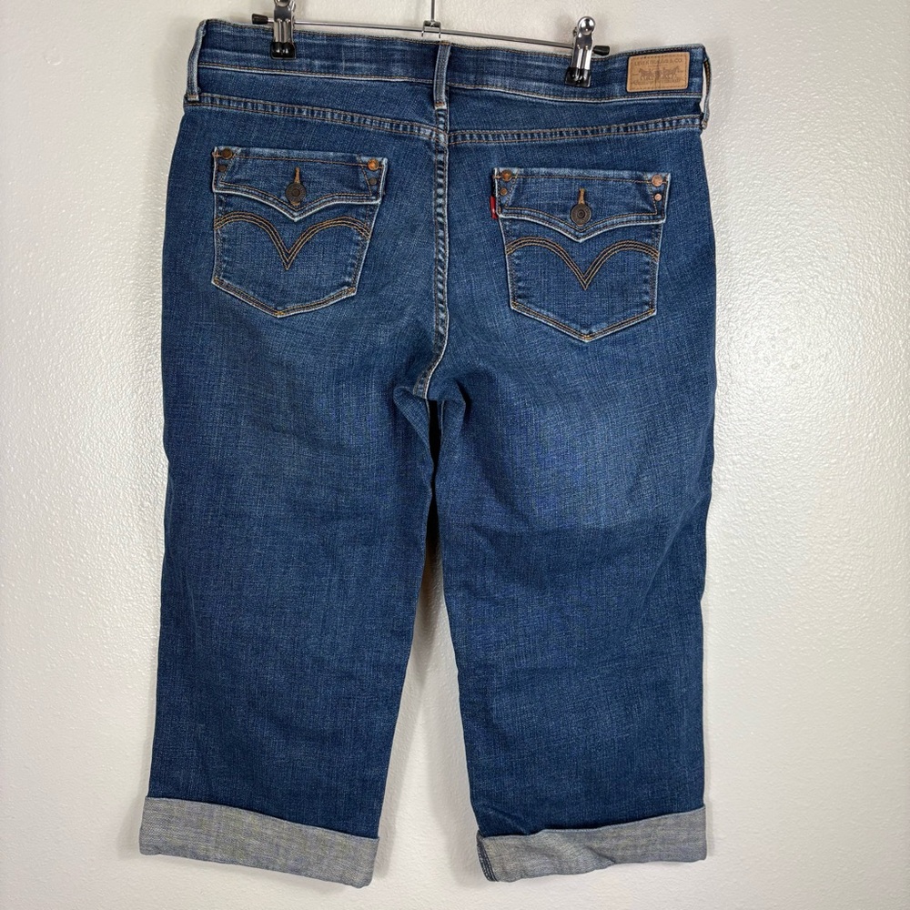 Levi’s 525 Perfect Waist Capris
